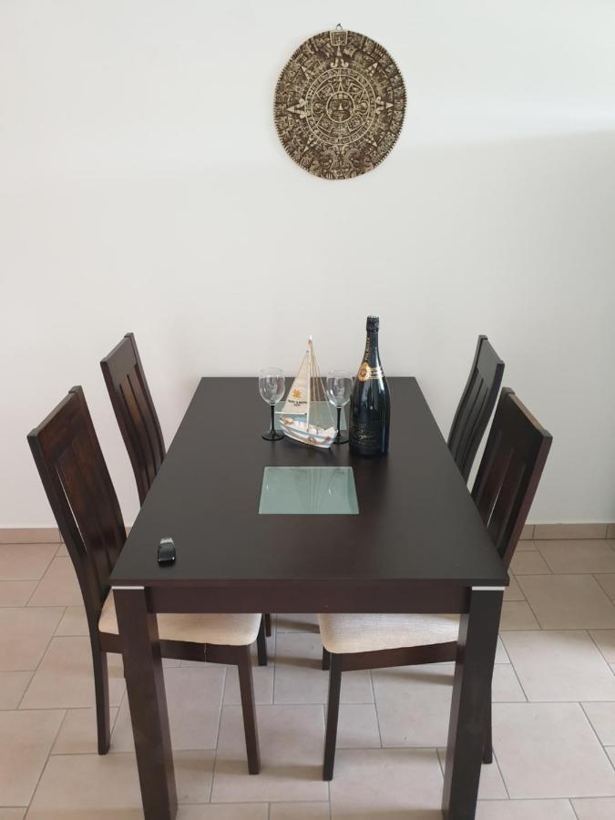 Apartments Mare & Mons Deluxe มาลินสกา ภายนอก รูปภาพ