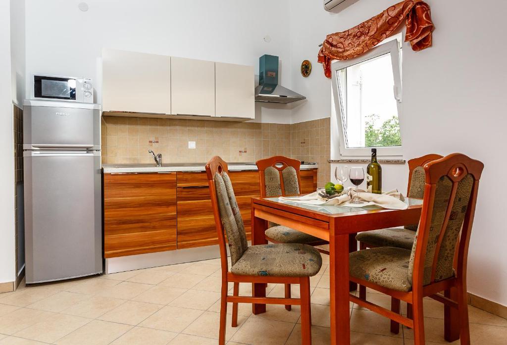 Apartments Mare & Mons Deluxe มาลินสกา ห้อง รูปภาพ