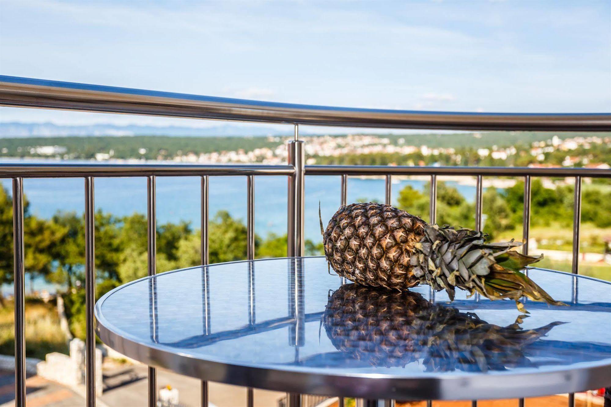 Apartments Mare & Mons Deluxe มาลินสกา ภายนอก รูปภาพ