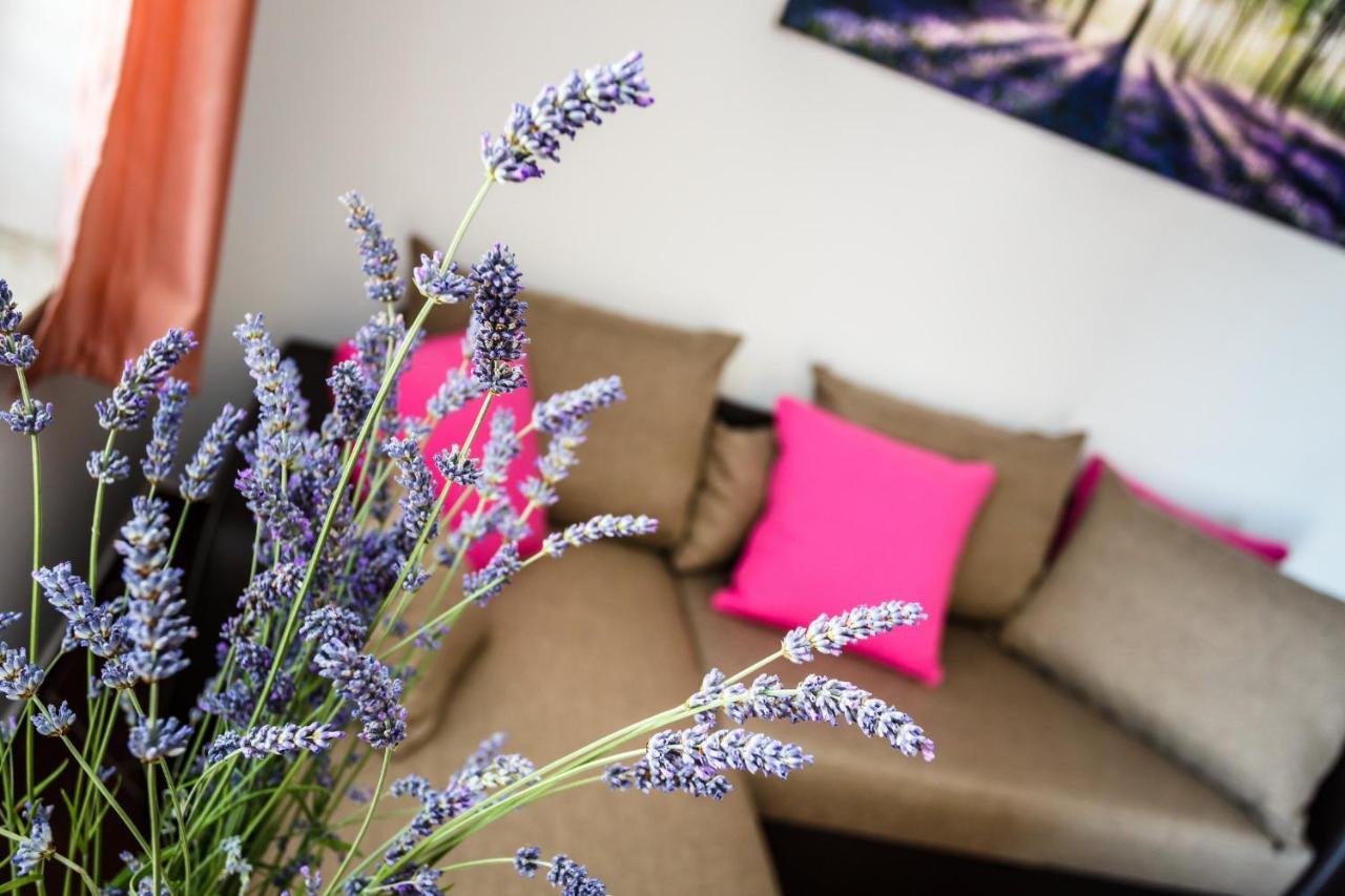 Apartments Mare & Mons Deluxe มาลินสกา ภายนอก รูปภาพ