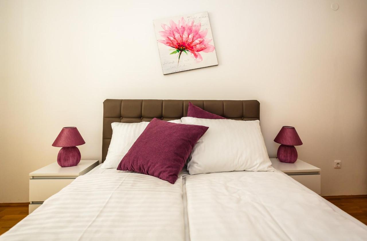 Apartments Mare & Mons Deluxe มาลินสกา ภายนอก รูปภาพ